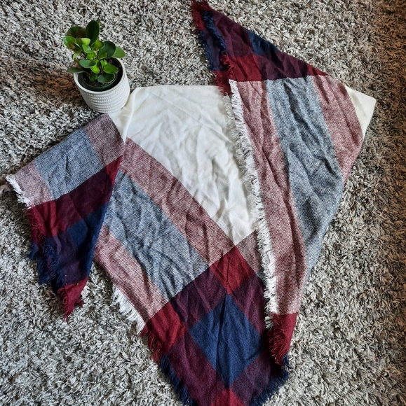 2 🍂 garage scarves. Large, warm, stylish. - Picture 2 of 10